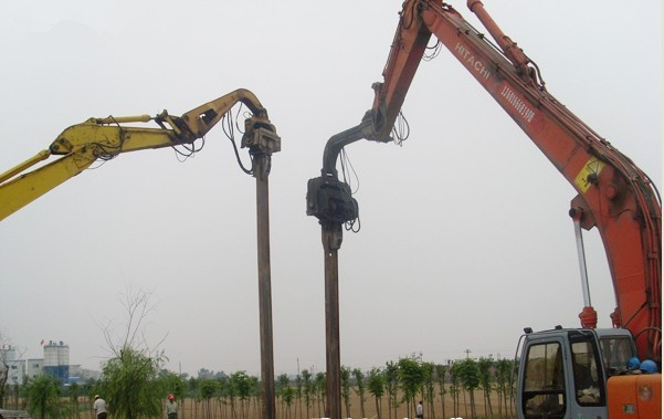 挖掘機(jī)打樁臂、打樁臂、打樁錘、挖掘機(jī)打樁臂廠家
