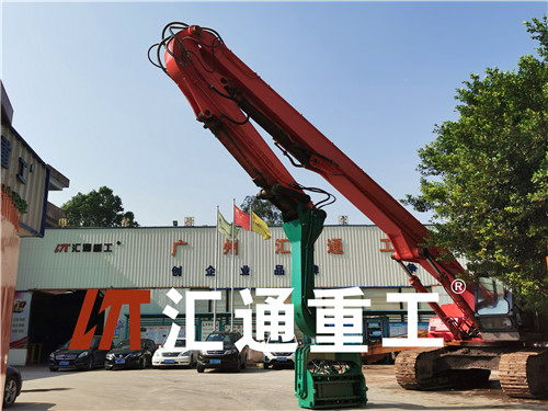 挖掘機(jī)打樁臂改裝助力“四好建設(shè)”